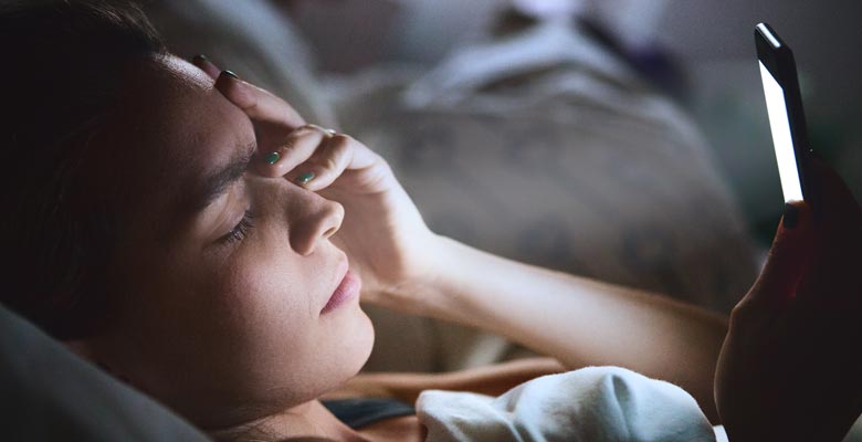 Insomnio tecnológico, exceso de exposición nocturna a las pantallas